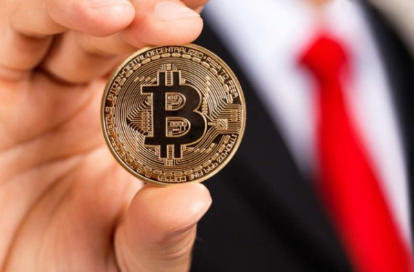 Аналитики: Преданные биткоин-ходлеры продают свои монеты