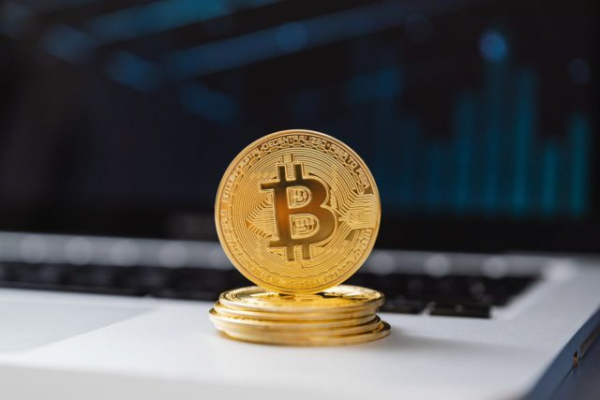 Starcloud планирует добывать биткоины в космосе